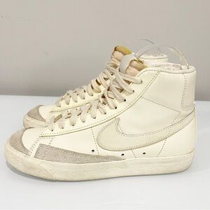 NIKE Women’s Blazer Mid 77 Vintage Coconut Milk Size 7 CZ1055-116